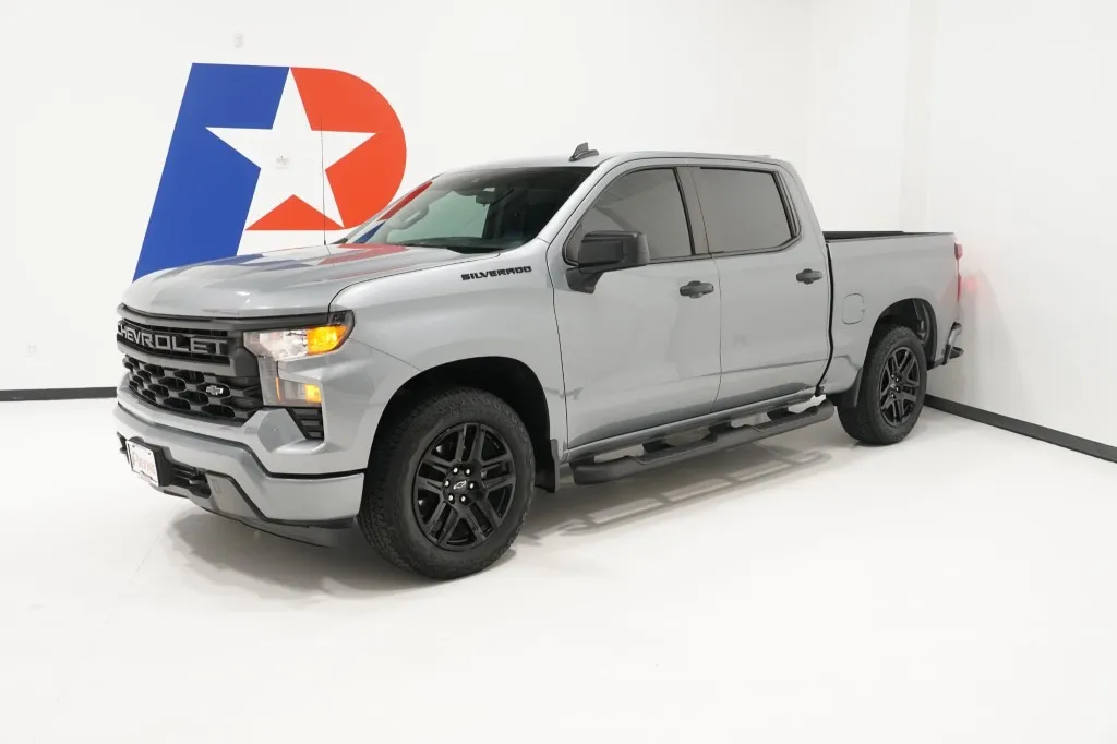 2024 Chevrolet Silverado 1500 Custom