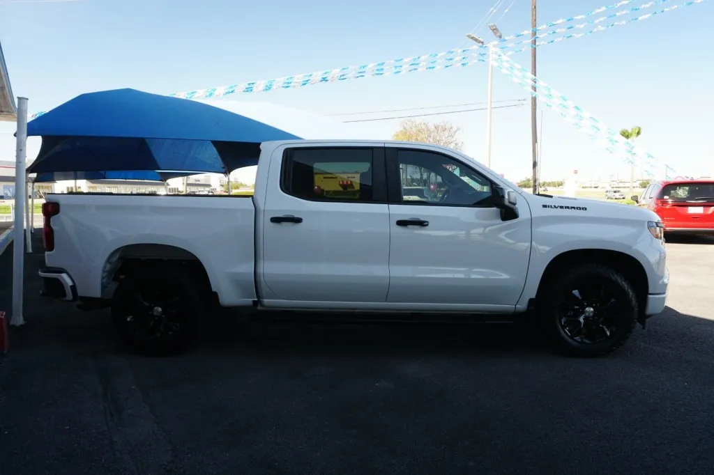 2024 Chevrolet Silverado 1500 Custom