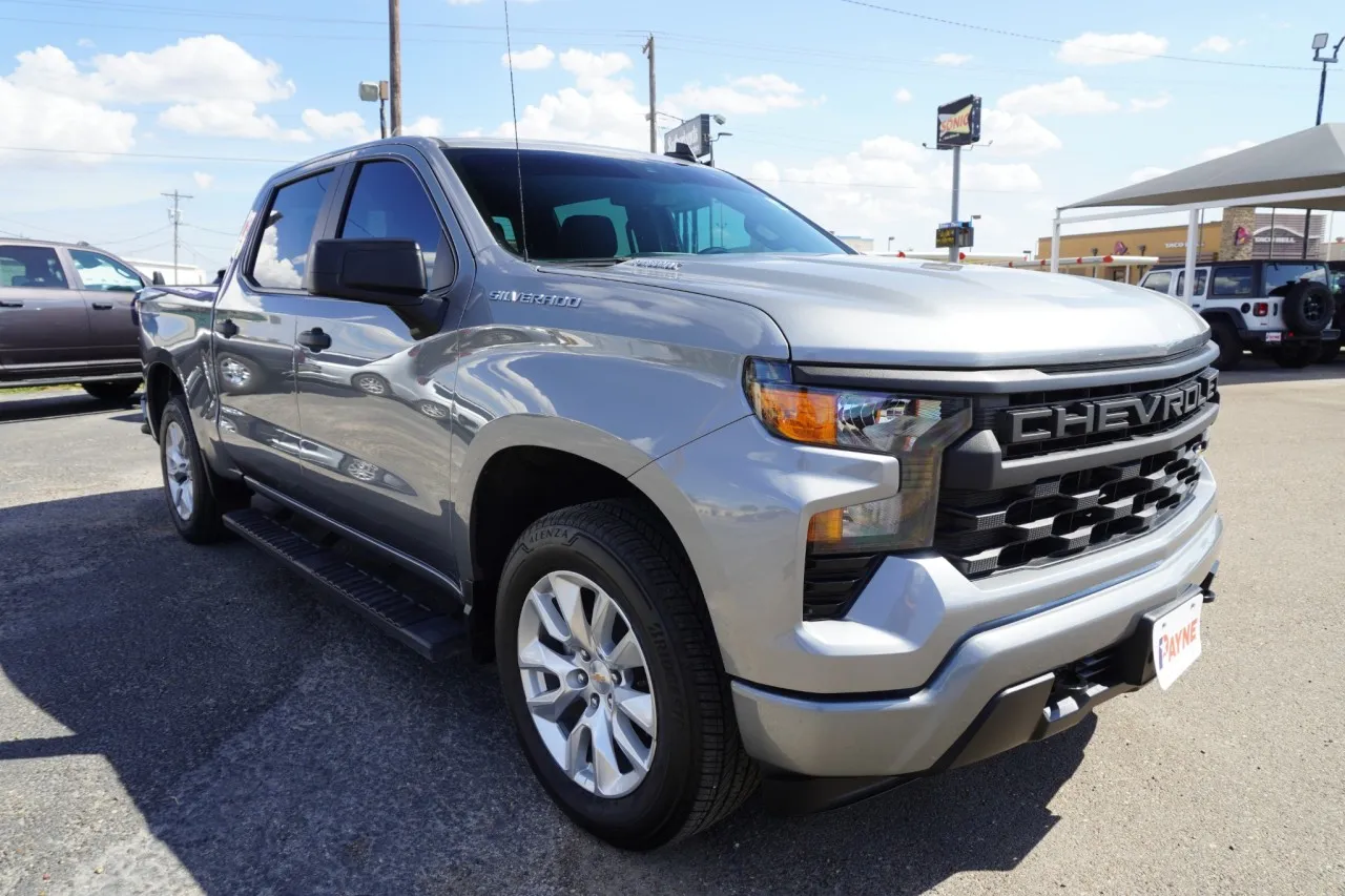 2026 Chevrolet Silverado 1500 Custom 2026 Chevrolet Silverado 1500 Custom