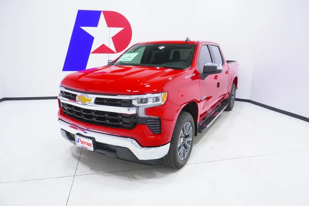 2026 Chevrolet Silverado 1500 LT's photo