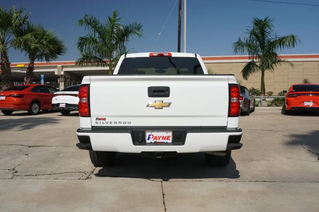 2018 Chevrolet Silverado 1500 Custom photo 7