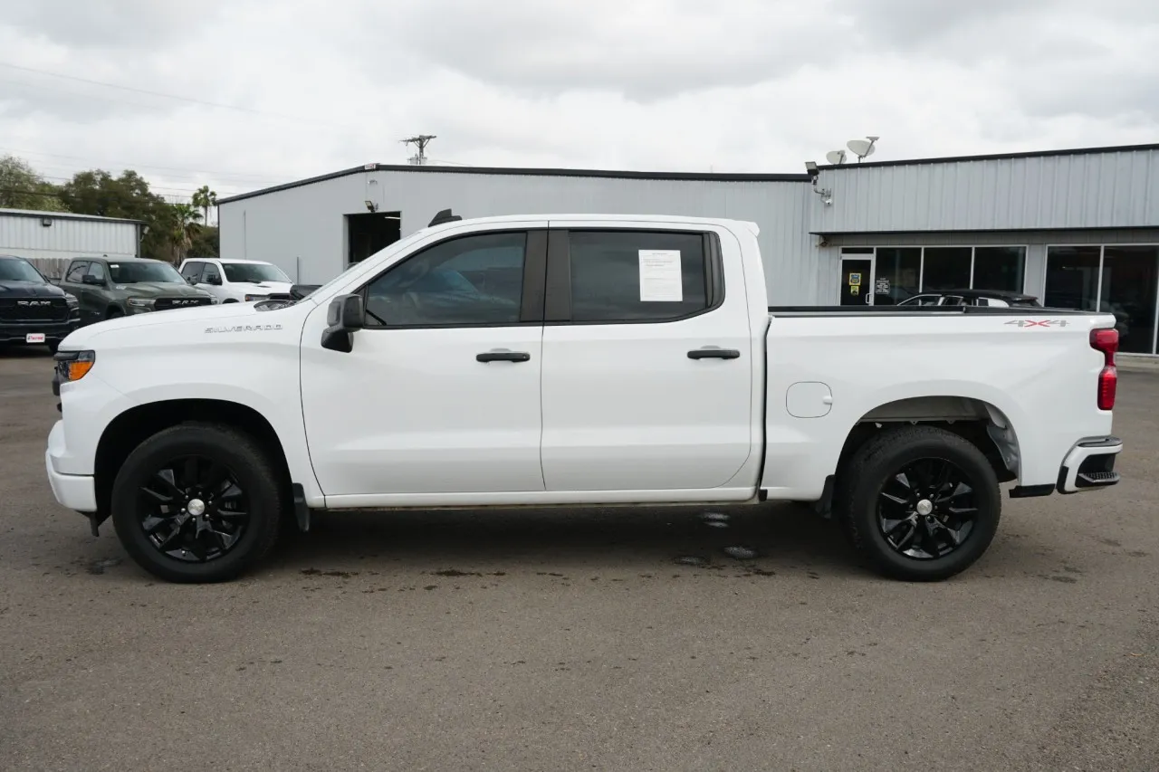 2023 Chevrolet Silverado 1500 Custom