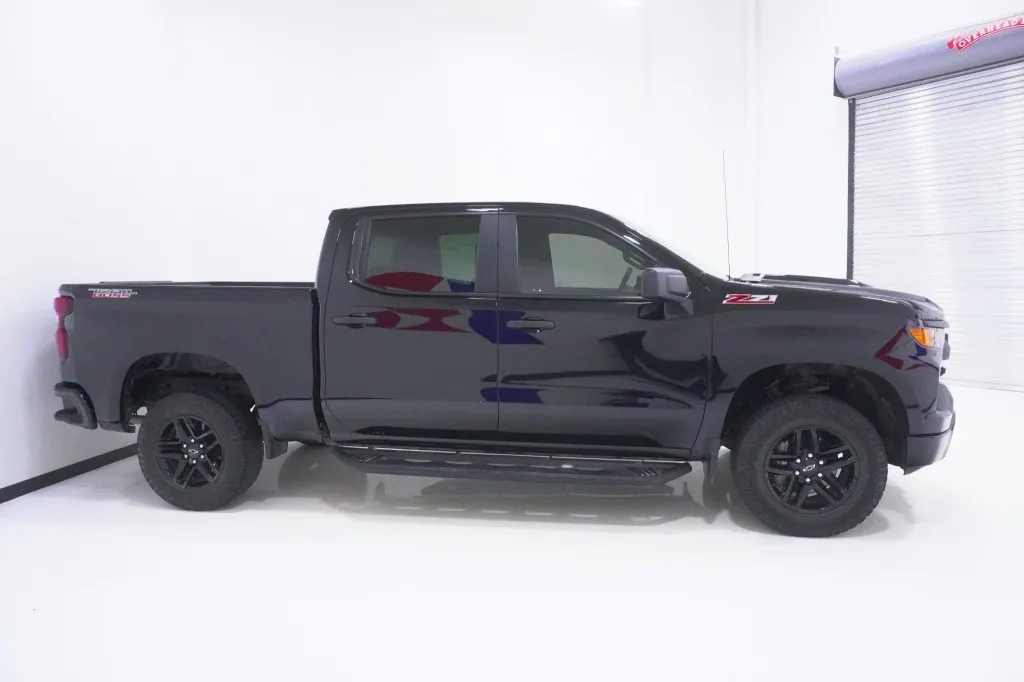 2023 Chevrolet Silverado 1500 Custom Trail Boss