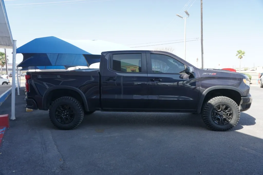 2023 Chevrolet SILVERADO BIG DOG ZR2