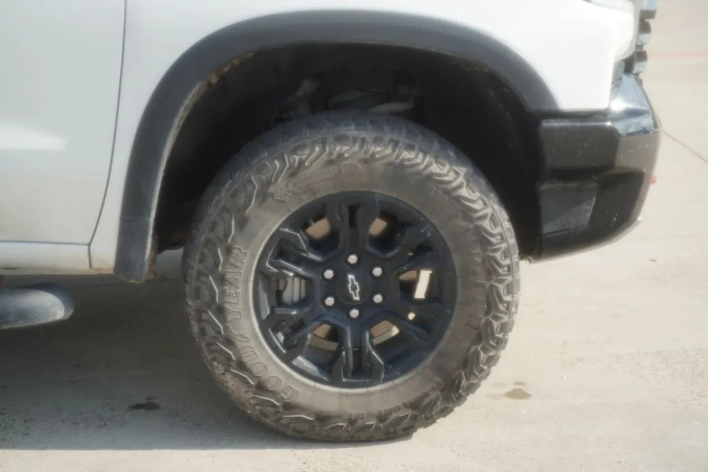 2023 Chevrolet Silverado 1500 ZR2