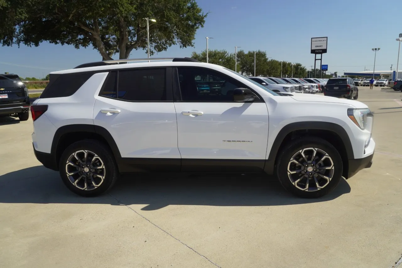 2027 GMC Terrain FWD Elevation