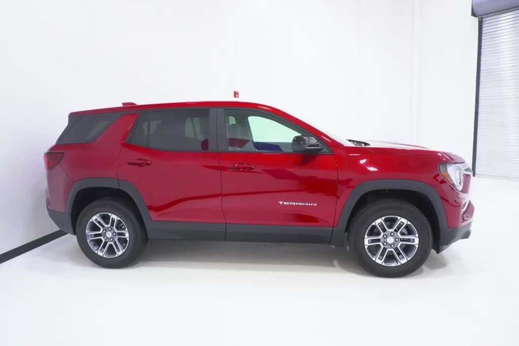 2027 GMC Terrain FWD Elevation