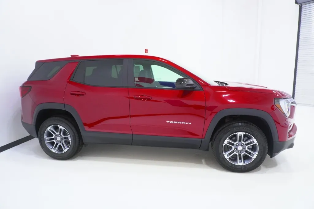 2027 GMC Terrain FWD Elevation