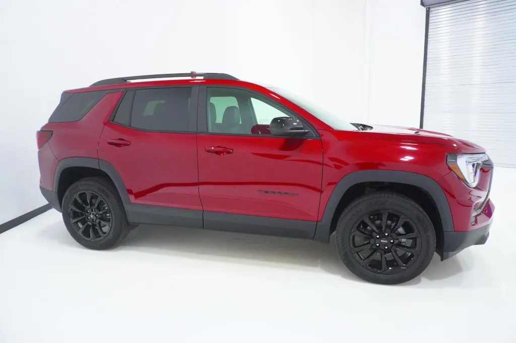 2027 GMC Terrain FWD Elevation