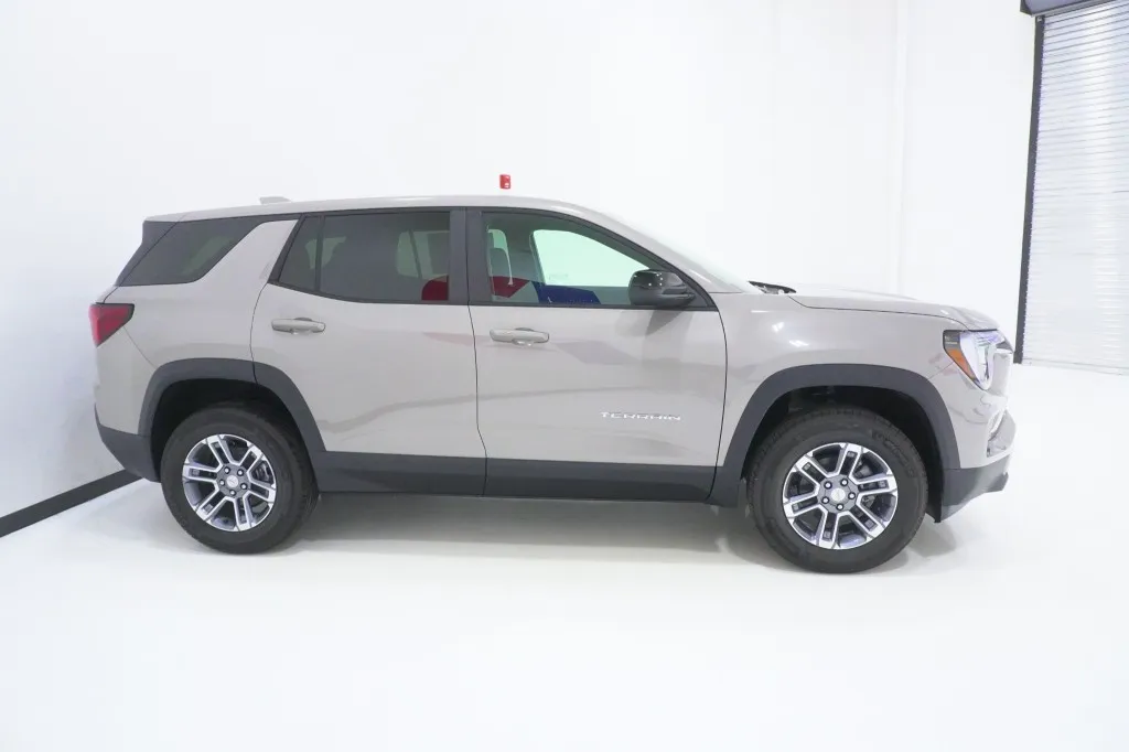 2027 GMC Terrain FWD Elevation