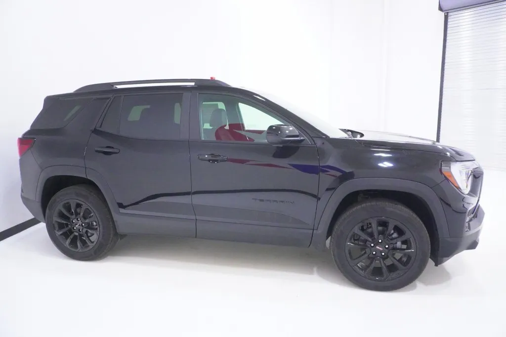2027 GMC Terrain FWD Elevation