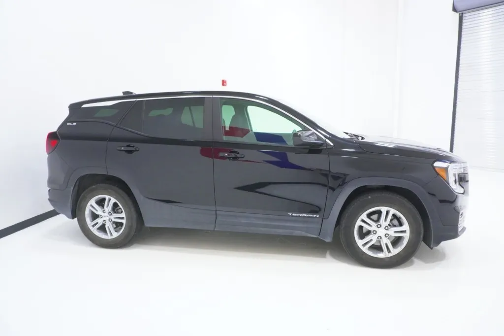 2024 GMC Terrain SLE 2024 GMC Terrain SLE