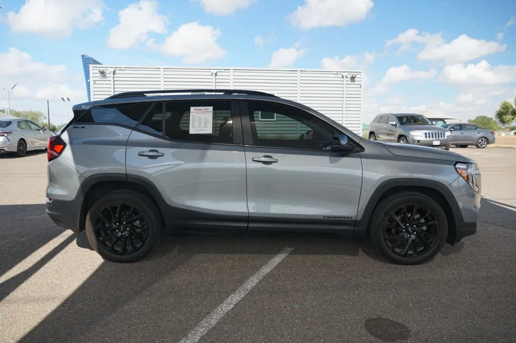 2023 GMC Terrain SLE