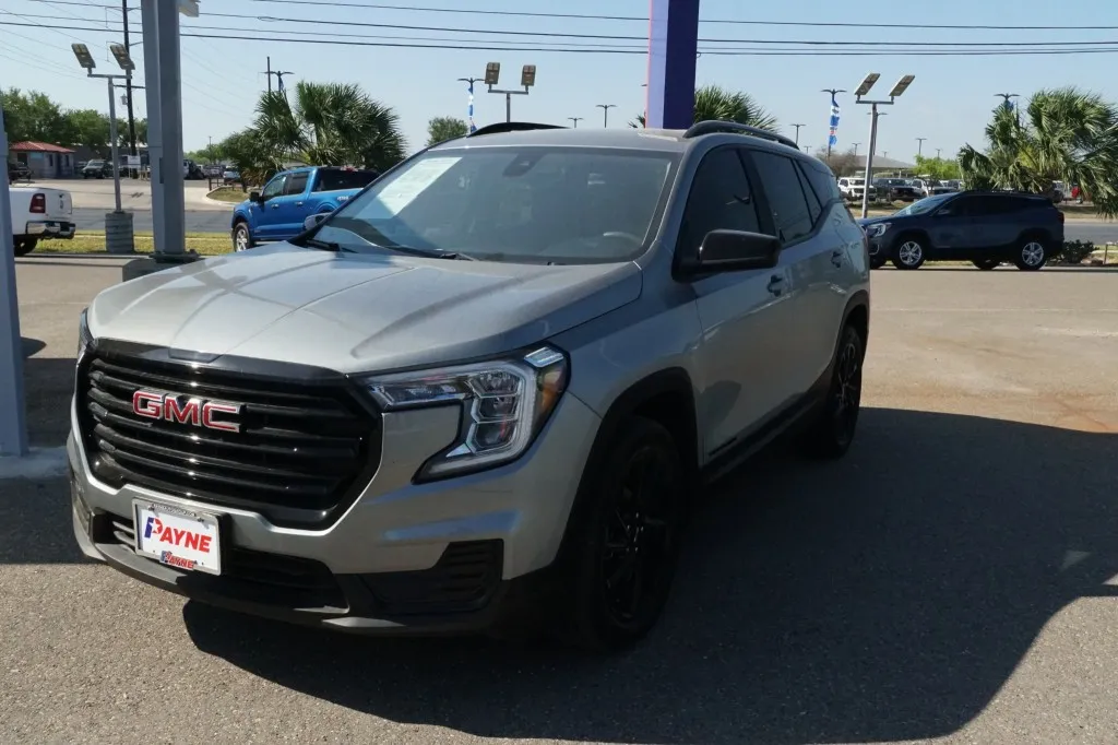 2023 GMC Terrain SLE