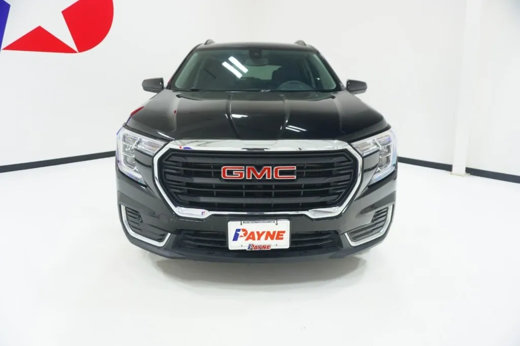 2023 GMC Terrain SLE 2023 GMC Terrain SLE