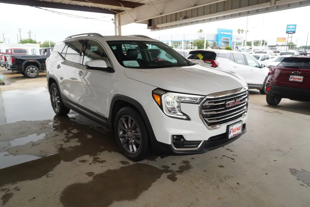 2024 GMC Terrain SLT