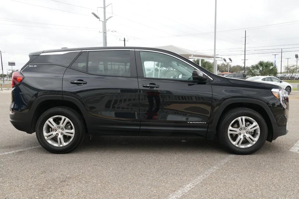 2024 GMC Terrain SLE
