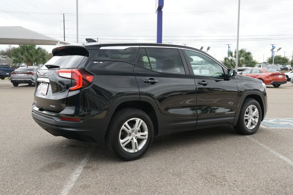 2024 GMC Terrain SLE