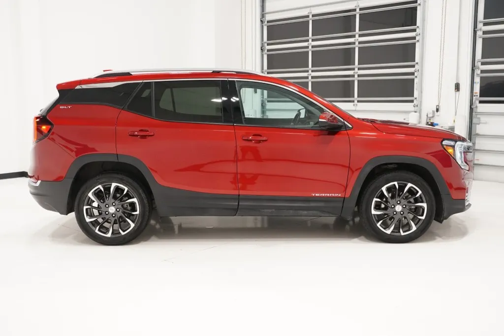 2024 GMC Terrain SLT 2024 GMC Terrain SLT