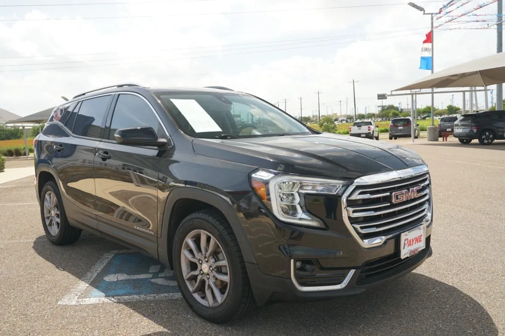 2023 GMC Terrain SLT