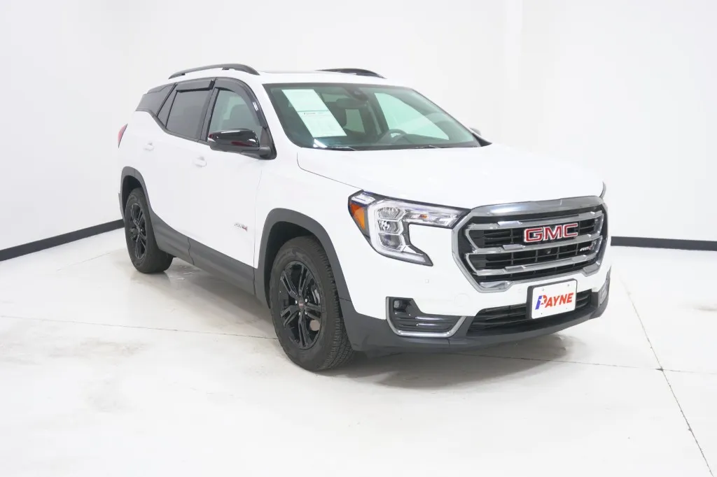 2024 GMC Terrain AT4