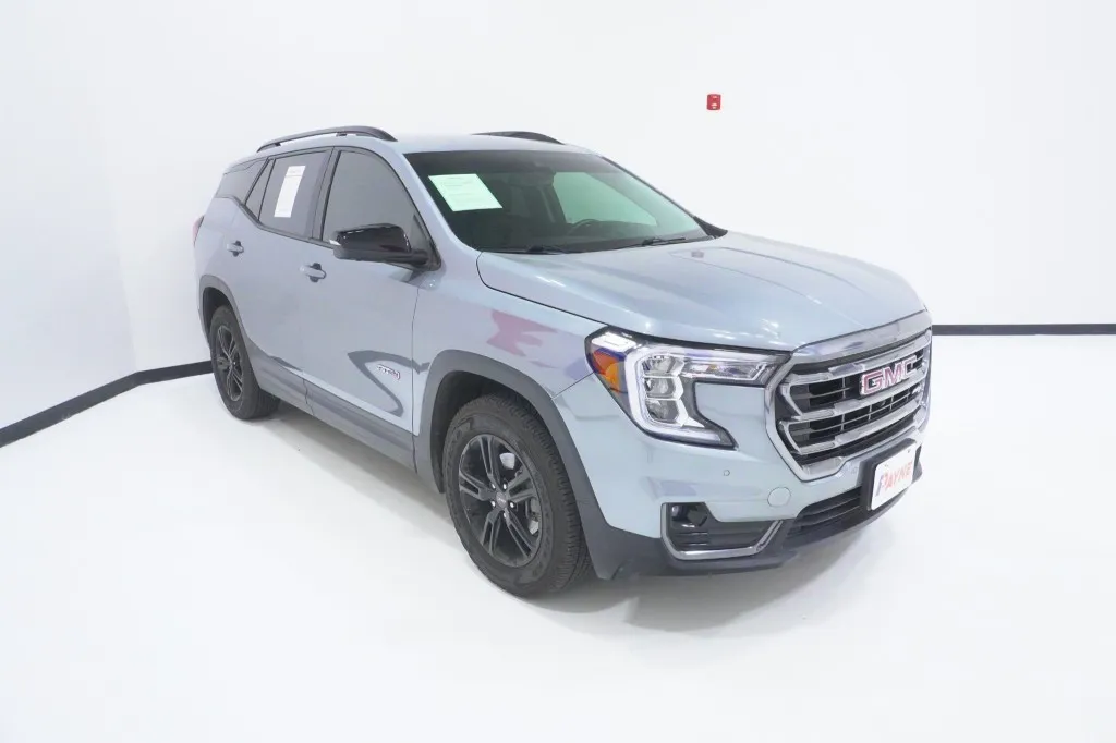 2024 GMC Terrain AT4