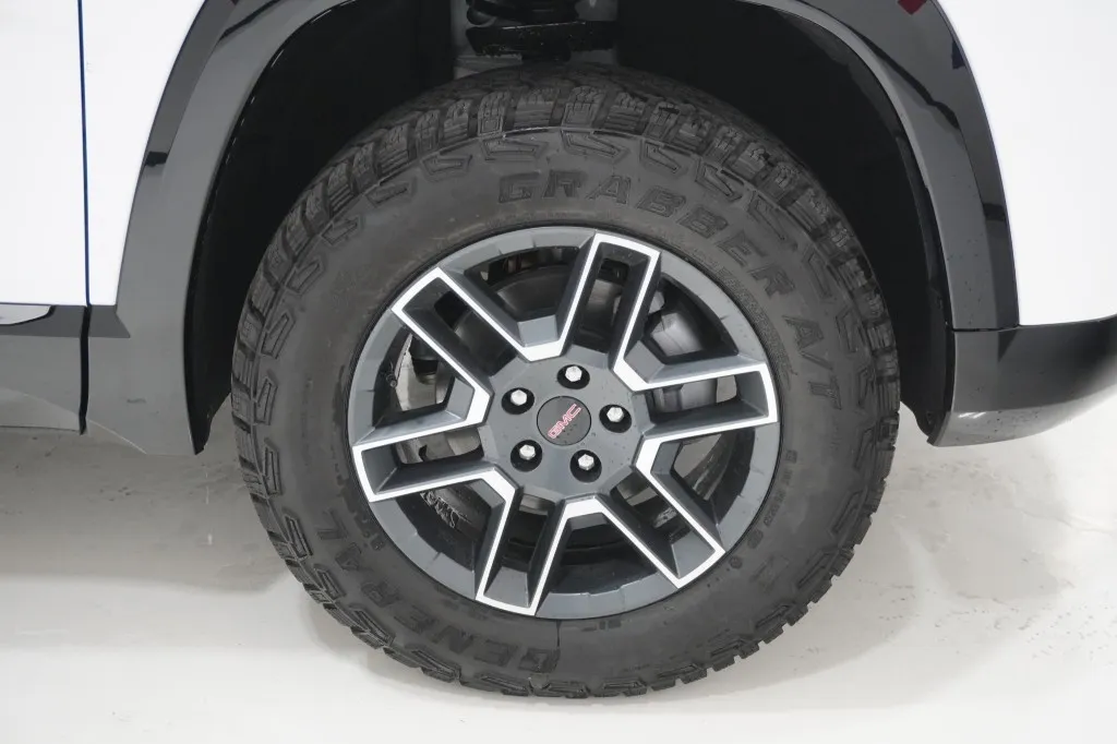 2027 GMC Terrain AWD AT4