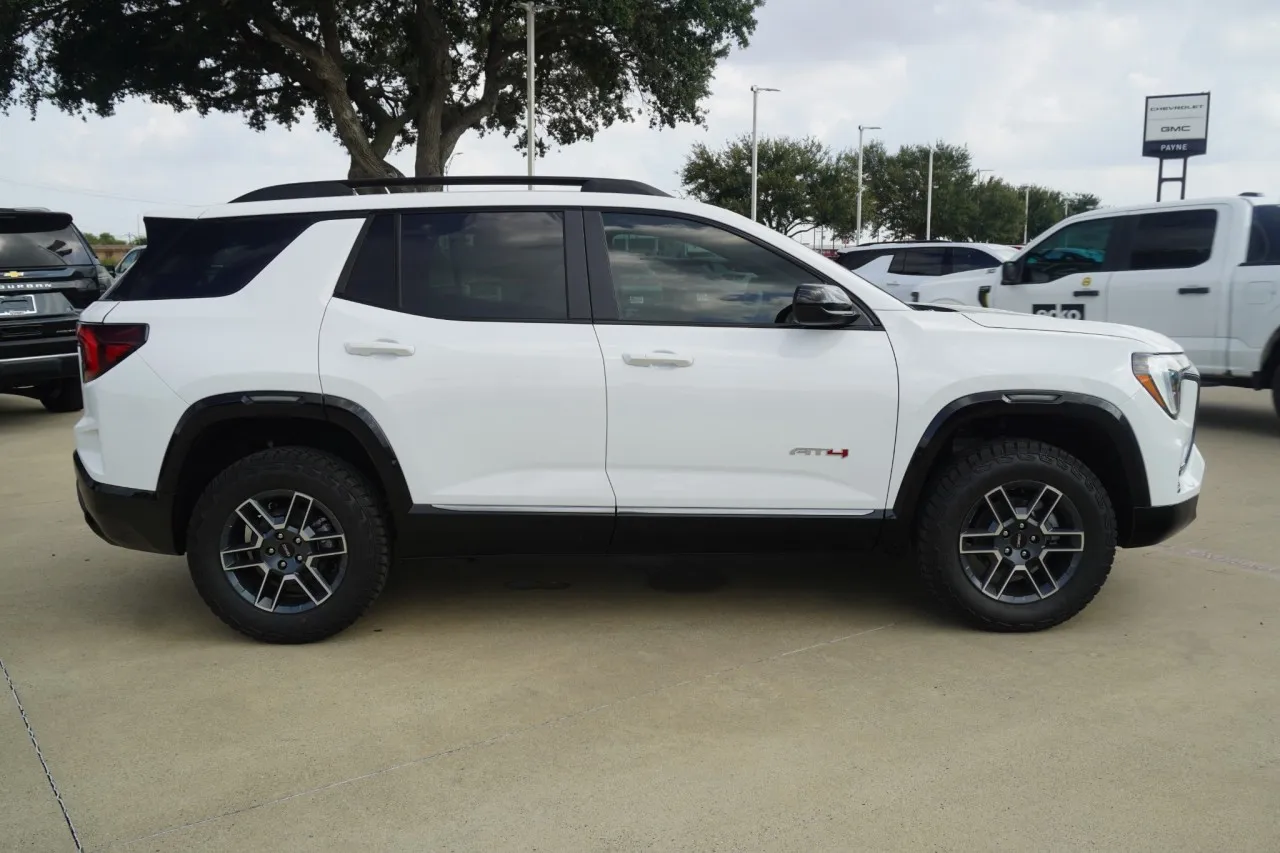 2027 GMC Terrain AWD AT4