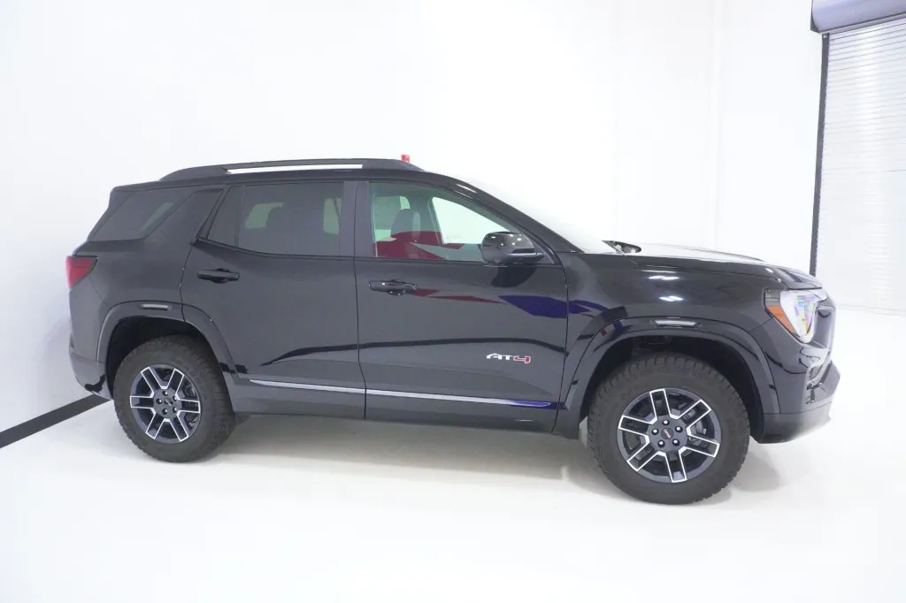 2027 GMC Terrain AWD AT4
