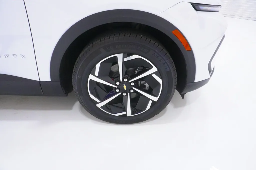 2026 Chevrolet Equinox EV LT1 w/PCY