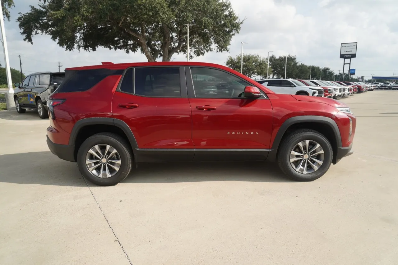 2027 Chevrolet Equinox FWD LT