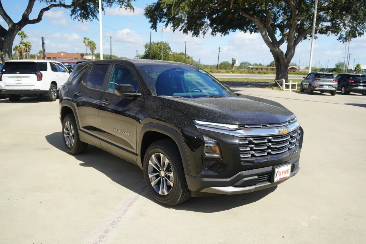 2027 Chevrolet Equinox FWD LT