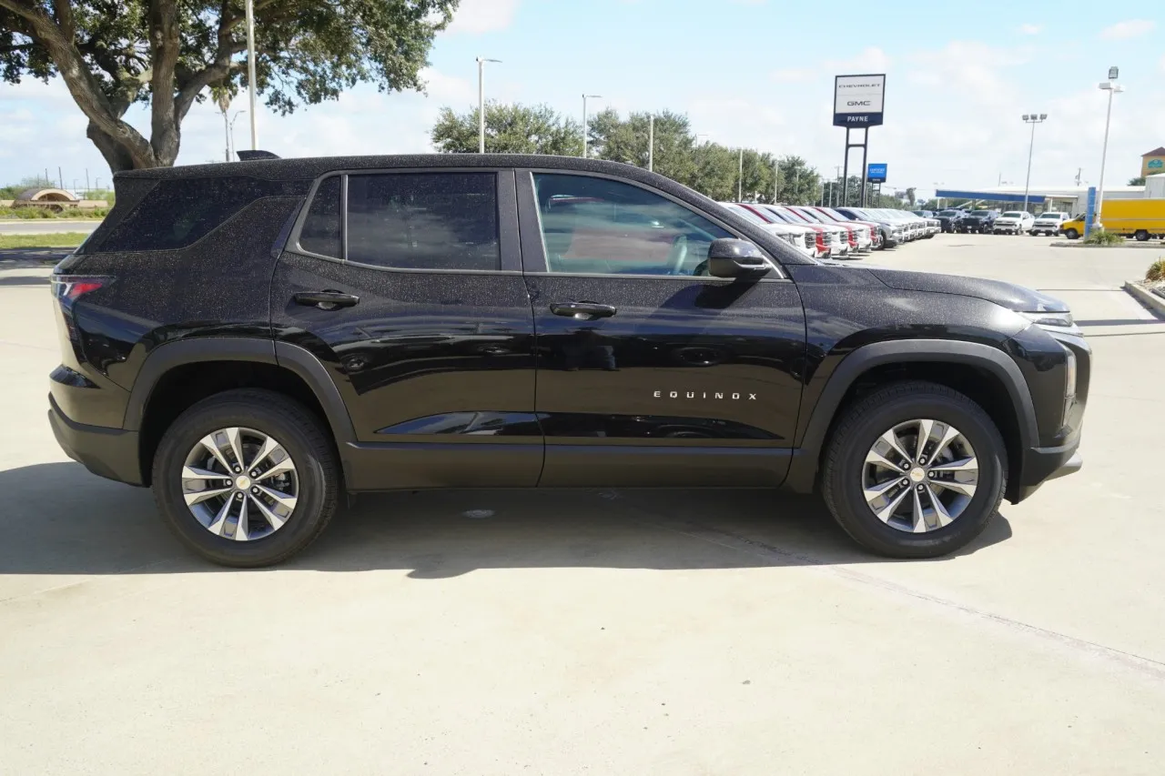 2027 Chevrolet Equinox FWD LT