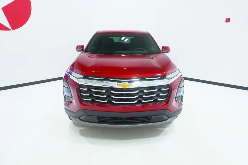 2027 Chevrolet Equinox FWD LT