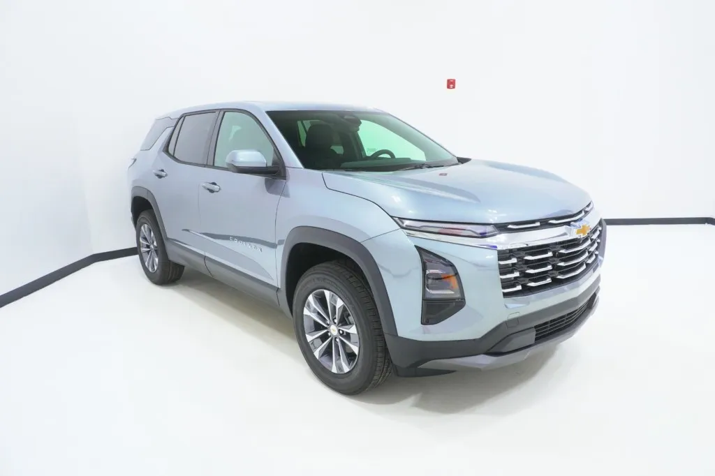 2027 Chevrolet Equinox FWD LT