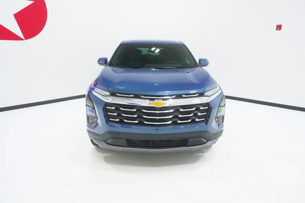 2027 Chevrolet Equinox FWD LT