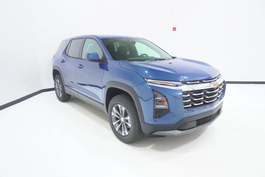 2027 Chevrolet Equinox FWD LT