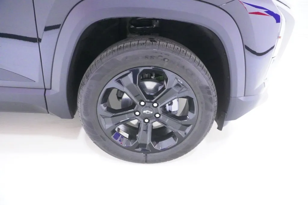 2027 Chevrolet Equinox FWD LT
