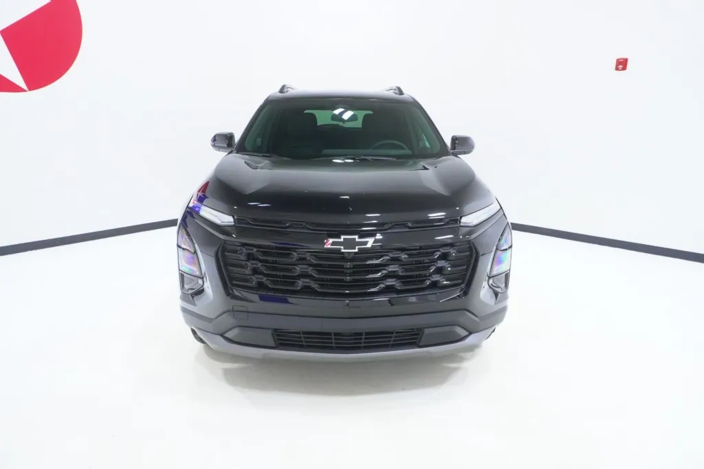2027 Chevrolet Equinox FWD LT
