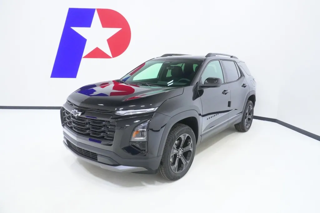 2027 Chevrolet Equinox FWD LT