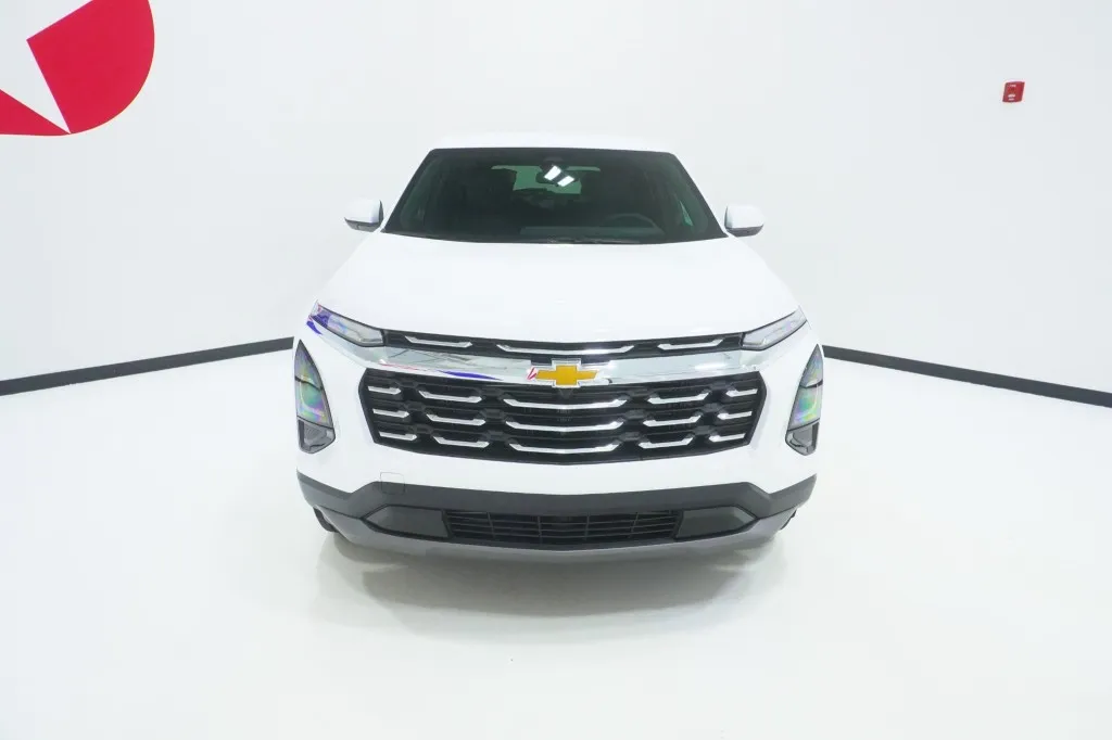 2027 Chevrolet Equinox FWD LT