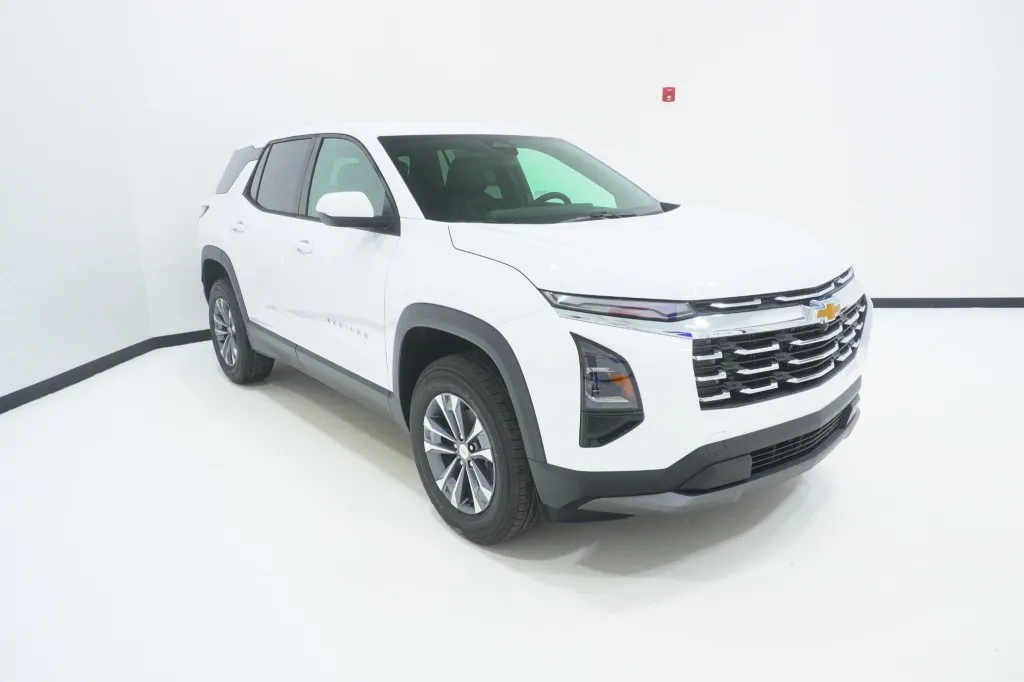 2027 Chevrolet Equinox FWD LT