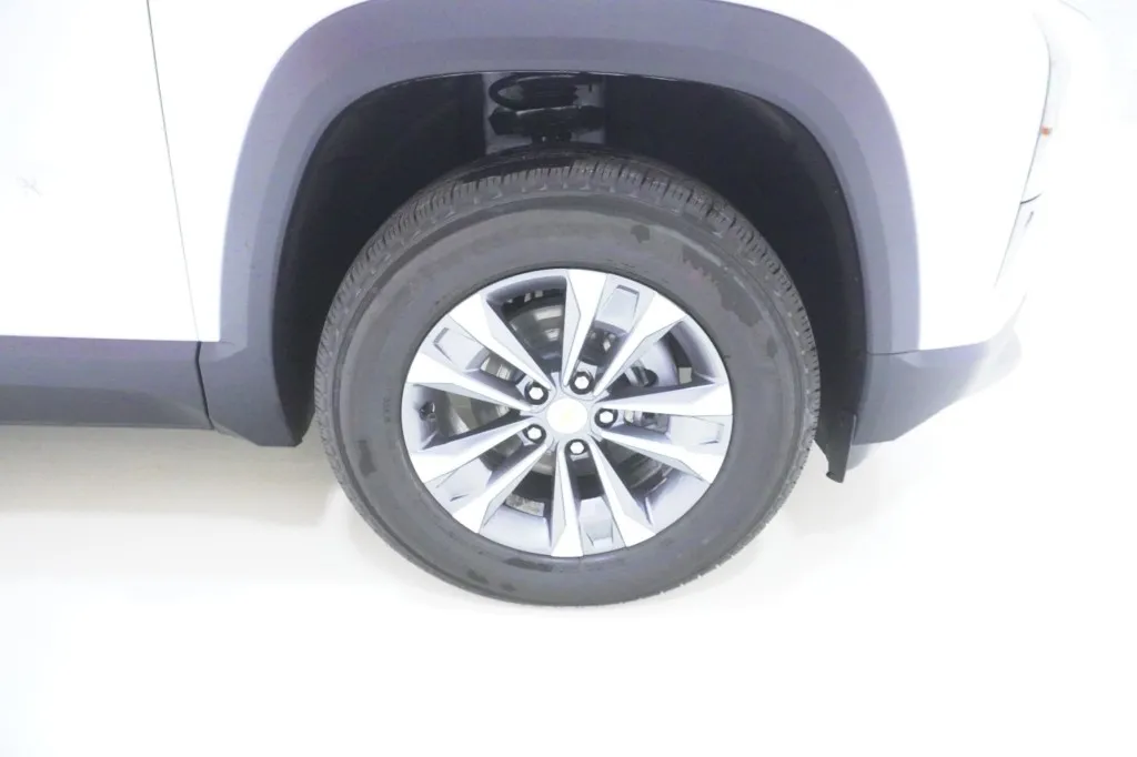 2027 Chevrolet Equinox FWD LT