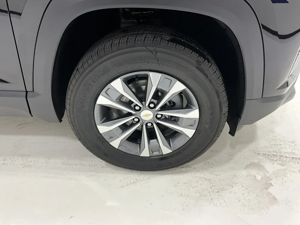 2027 Chevrolet Equinox FWD LT