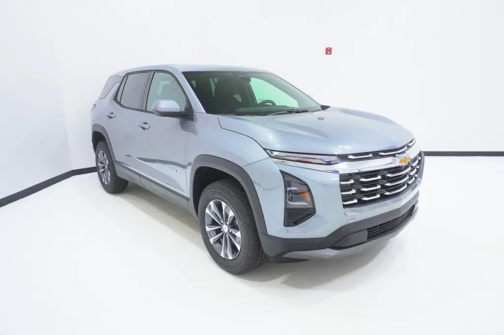 2027 Chevrolet Equinox FWD LT