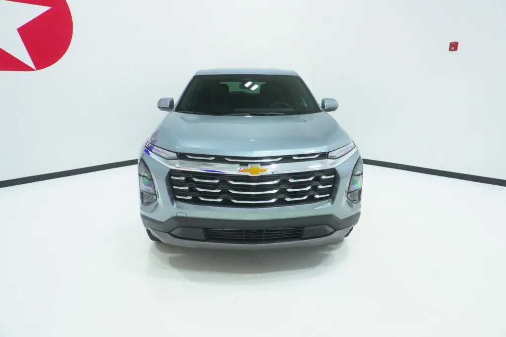 2027 Chevrolet Equinox FWD LT