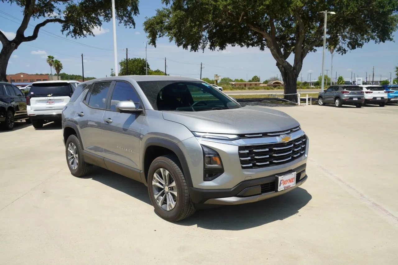 2027 Chevrolet Equinox FWD LT