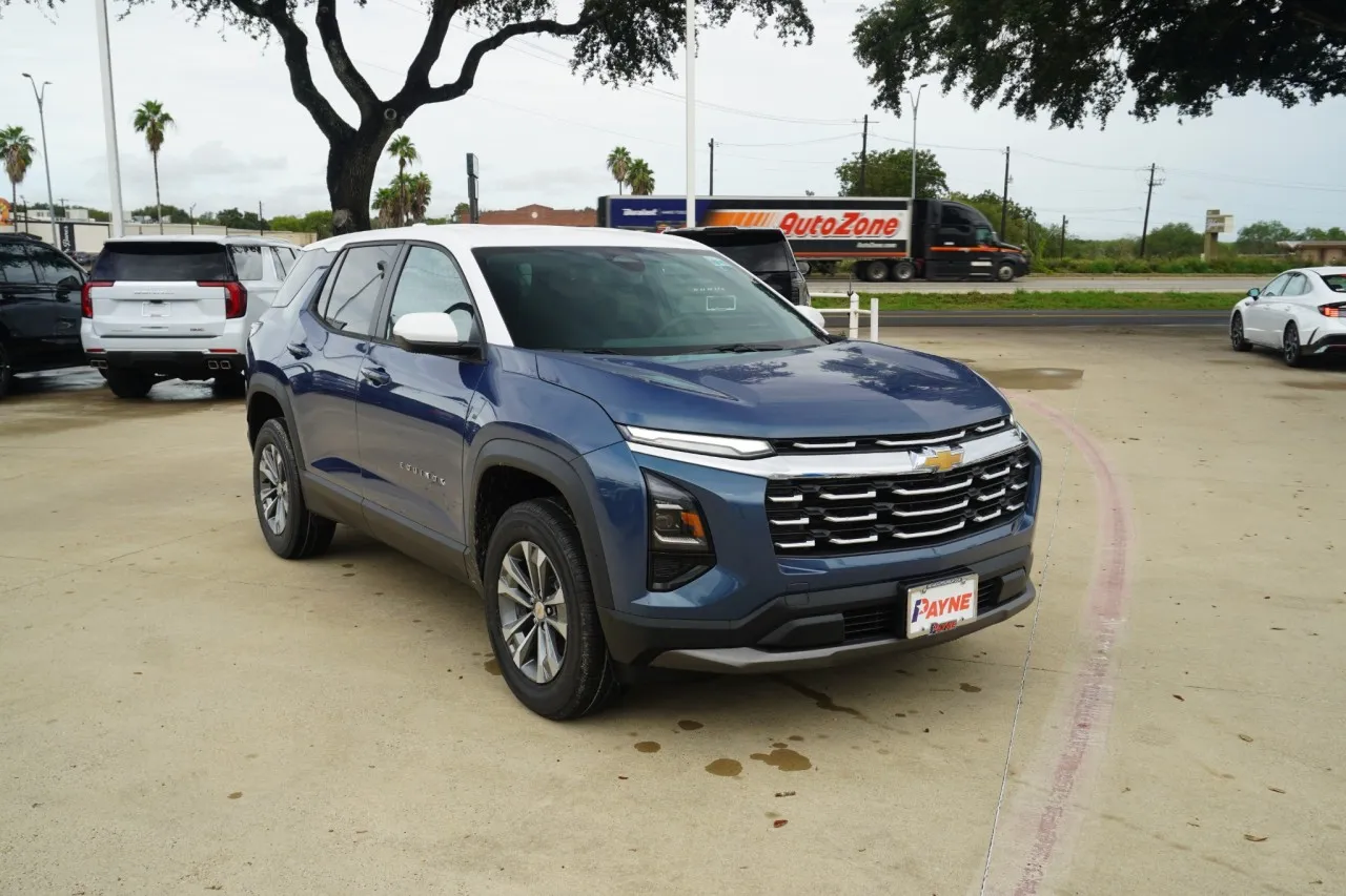 2027 Chevrolet Equinox FWD LT