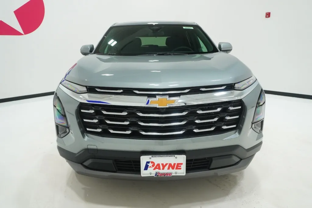 2027 Chevrolet Equinox FWD LT