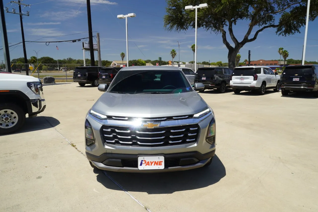 2027 Chevrolet Equinox FWD LT